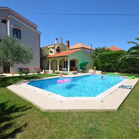 Family-friendly With Swimming Pool - 23646 Apartmán Zadar