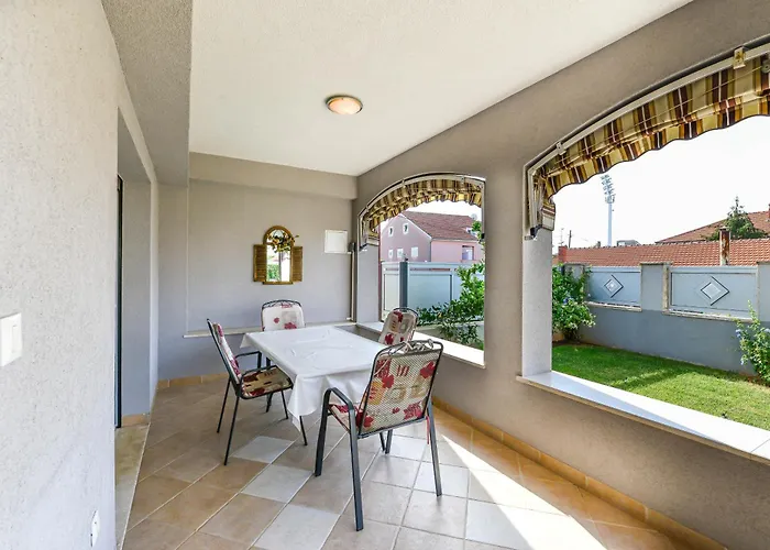 Διαμέρισμα Family-friendly With Swimming Pool - 23646 *
