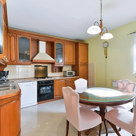 Family-friendly With Swimming Pool - 23646 Appartement