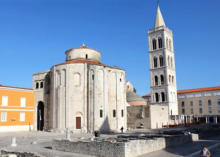 Apartmán Family-friendly With Swimming Pool - 23646 *