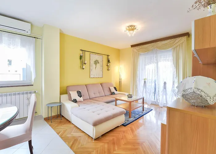 Family-friendly With Swimming Pool - 23646 * זאדאר